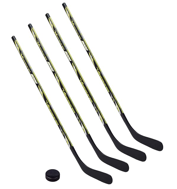 Conjunto Vancouver 2000 de cuatro sticks de hockey infantiles en negro y verde lima con un disco